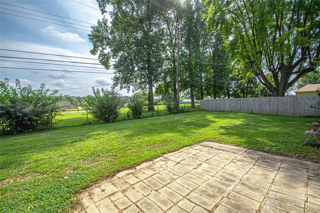 1482 Cobblestone Street, Riverside, OH 45432