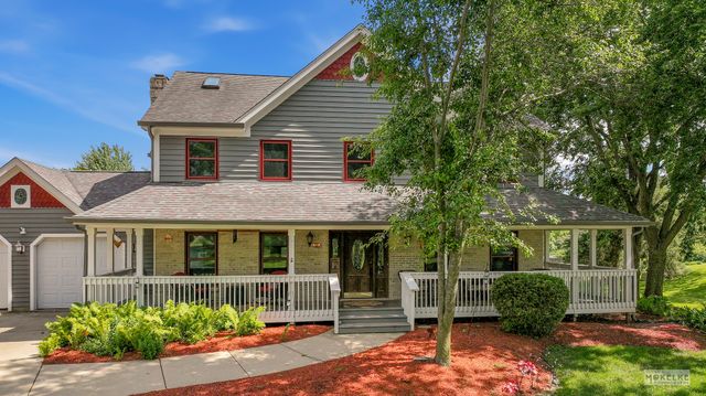 925 Merrill New Road, Sugar Grove, IL 60554