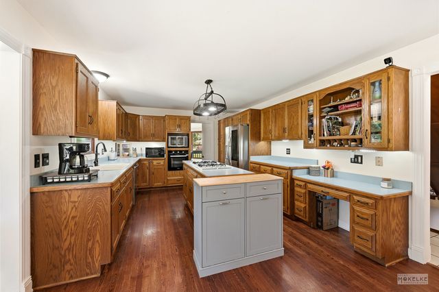 925 Merrill New Road, Sugar Grove, IL 60554
