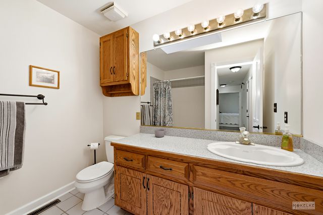 925 Merrill New Road, Sugar Grove, IL 60554