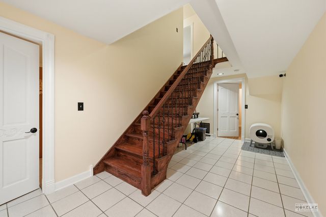 925 Merrill New Road, Sugar Grove, IL 60554