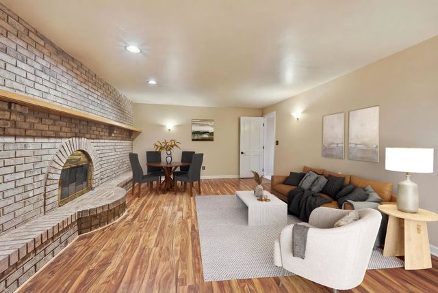 925 Merrill New Road, Sugar Grove, IL 60554