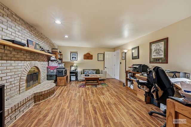 925 Merrill New Road, Sugar Grove, IL 60554