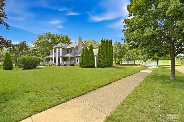 925 Merrill New Road, Sugar Grove, IL 60554