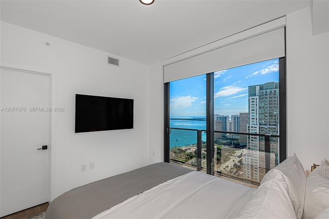 398 NE 5th St 3711, Miami, FL 33132