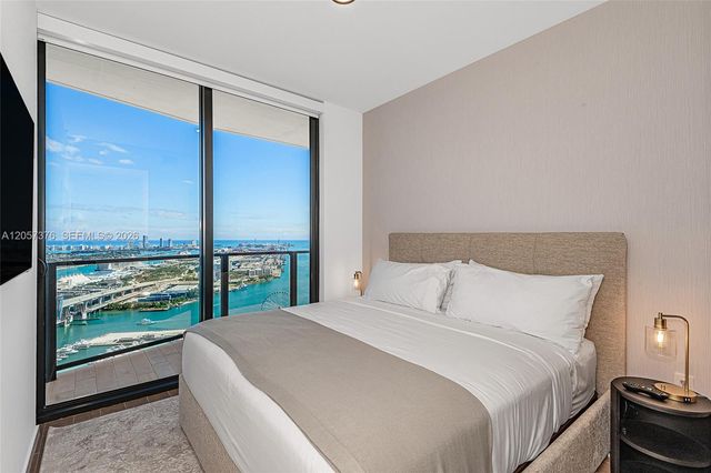 398 NE 5th St 3711, Miami, FL 33132