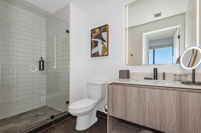 398 NE 5th St 3711, Miami, FL 33132