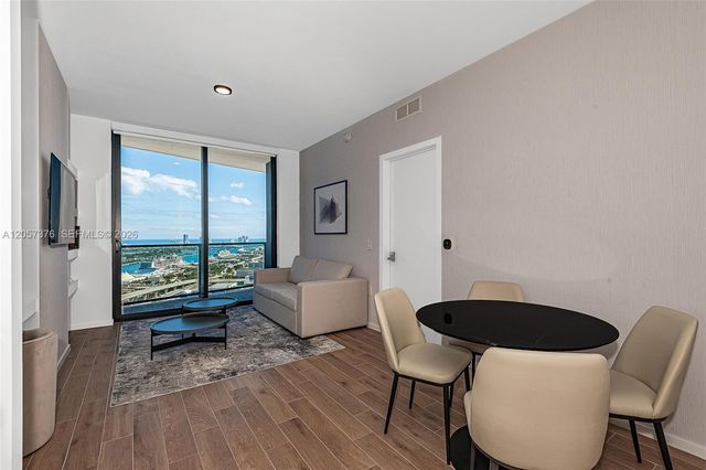 398 NE 5th St 3711, Miami, FL 33132