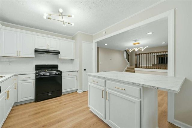 917 Lake Watch Drive, Stone Mountain, GA 30088