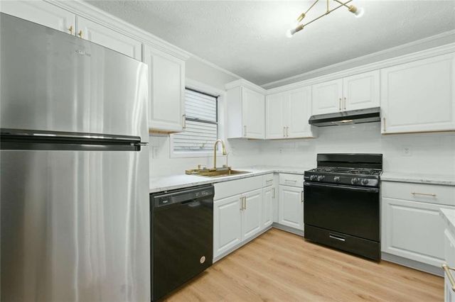 917 Lake Watch Drive, Stone Mountain, GA 30088
