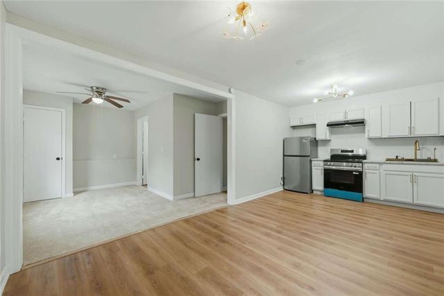 917 Lake Watch Drive, Stone Mountain, GA 30088