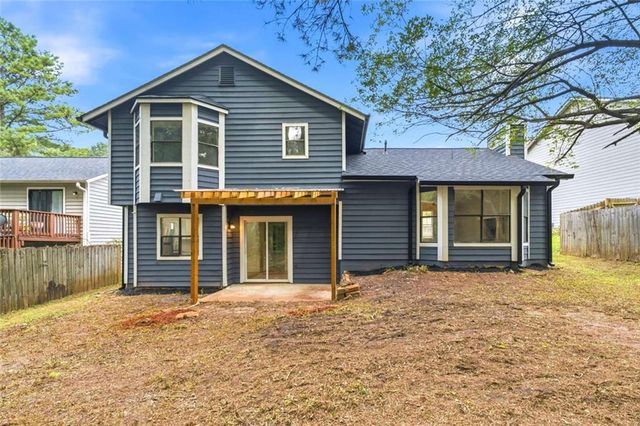 917 Lake Watch Drive, Stone Mountain, GA 30088