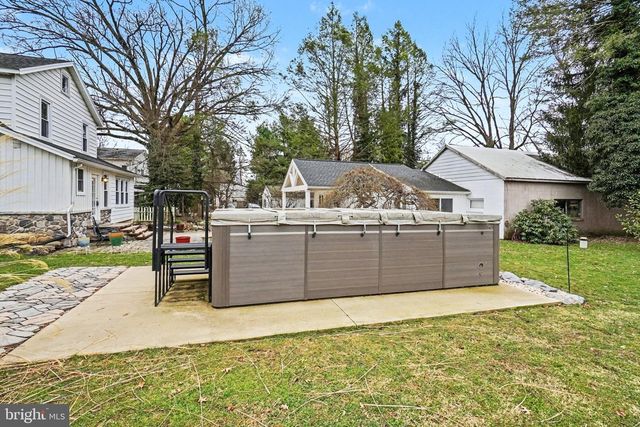 804 S YORK STREET, Mechanicsburg, PA 17055