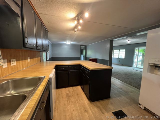 5364 W Cove Drive, Terlton, OK 74081