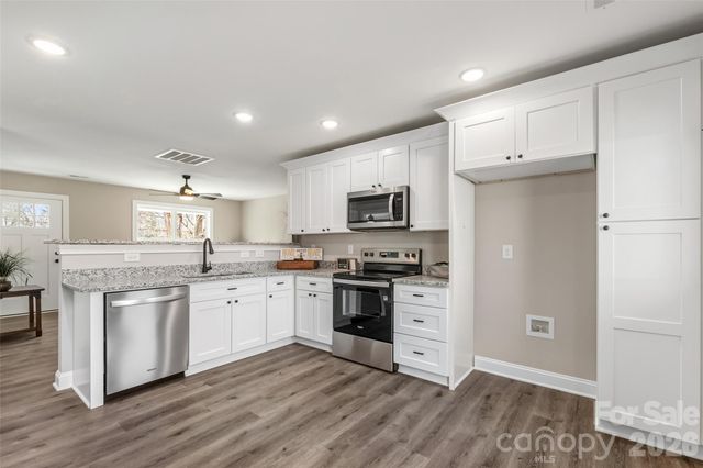 91 W 7th Street, Lexington, NC 27295