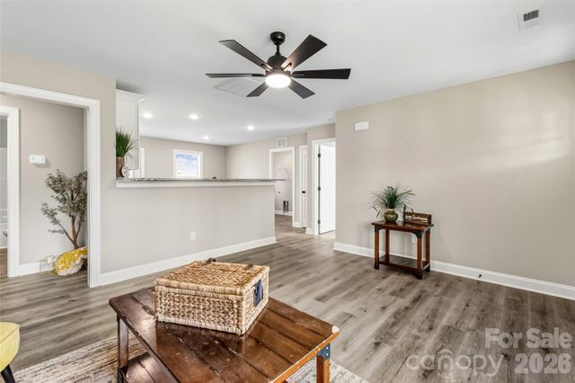 91 W 7th Street, Lexington, NC 27295