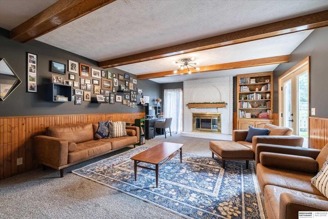16269 Riggs Street, Omaha, NE 68135