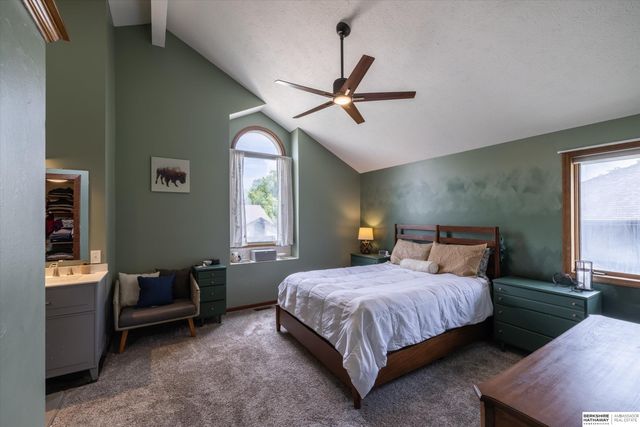 16269 Riggs Street, Omaha, NE 68135
