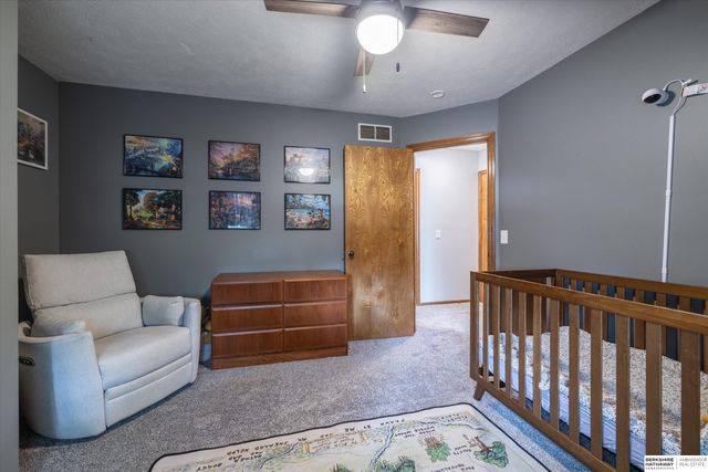 16269 Riggs Street, Omaha, NE 68135