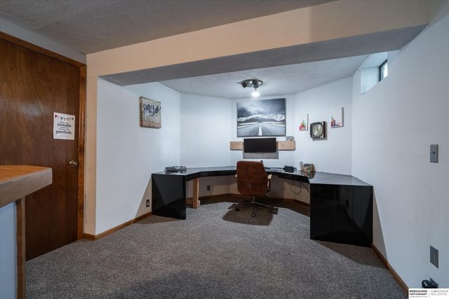 16269 Riggs Street, Omaha, NE 68135
