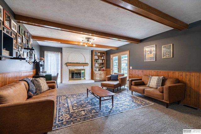 16269 Riggs Street, Omaha, NE 68135