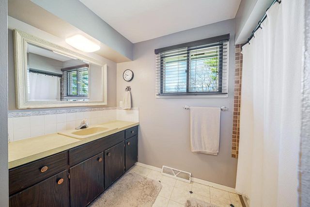 1835 DEXTER STREET, New London, WI 54961