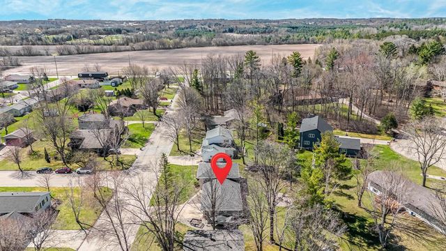 1835 DEXTER STREET, New London, WI 54961