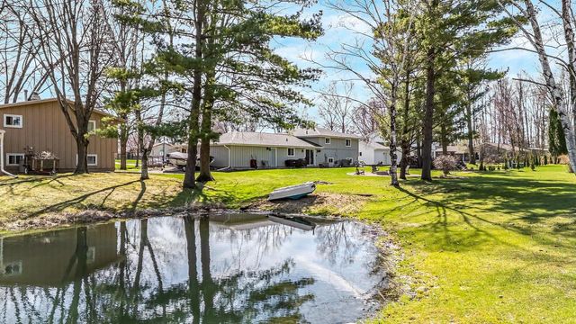 1835 DEXTER STREET, New London, WI 54961