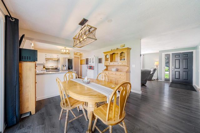 1835 DEXTER STREET, New London, WI 54961