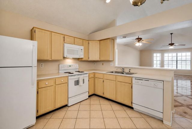 2332 Chestnut Way, Bedford, TX 76022