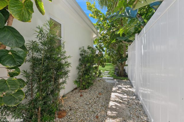131 Harvard Drive, Lake Worth Beach, FL 33460
