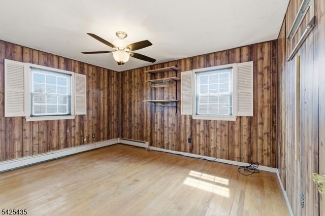 11 Overlook Dr, Rockaway Boro, NJ 07866