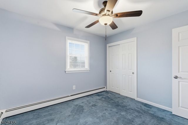 11 Overlook Dr, Rockaway Boro, NJ 07866