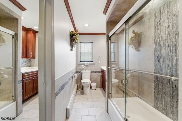 11 Overlook Dr, Rockaway Boro, NJ 07866