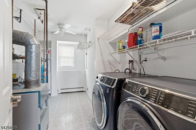 11 Overlook Dr, Rockaway Boro, NJ 07866