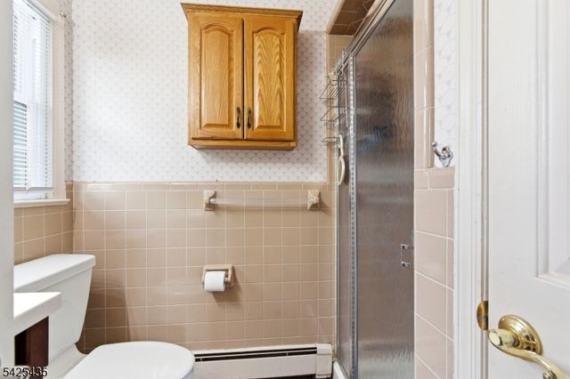 11 Overlook Dr, Rockaway Boro, NJ 07866