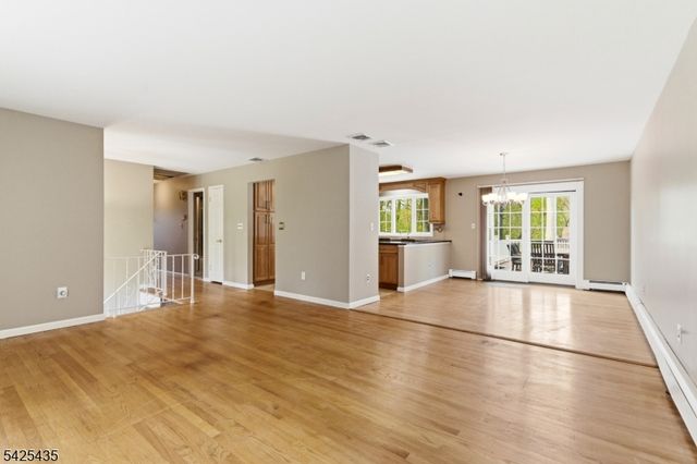 11 Overlook Dr, Rockaway Boro, NJ 07866