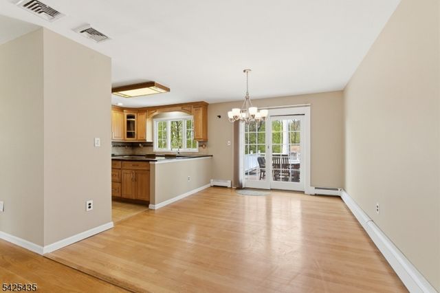 11 Overlook Dr, Rockaway Boro, NJ 07866