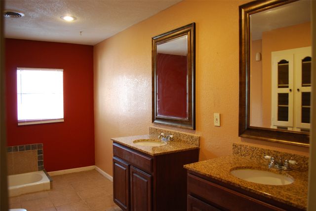 3530 Kiestcrest Drive, Dallas, TX 75233