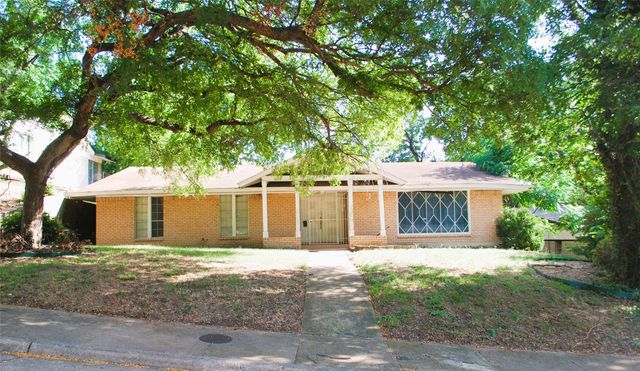 3530 Kiestcrest Drive, Dallas, TX 75233