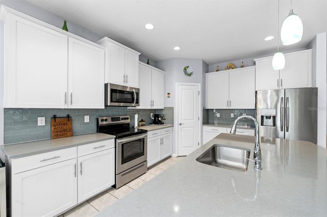 12503 CANDLEBERRY CIRCLE, Tampa, FL 33635