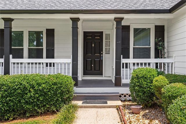 140 Grayland Creek Drive, Lawrenceville, GA 30046