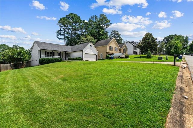 140 Grayland Creek Drive, Lawrenceville, GA 30046