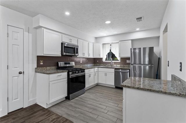 140 Grayland Creek Drive, Lawrenceville, GA 30046