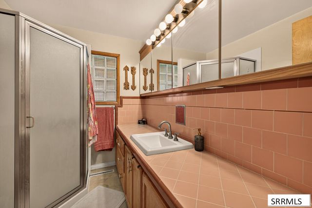 631 Holley Street, Shelley, ID 83274
