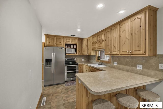 631 Holley Street, Shelley, ID 83274