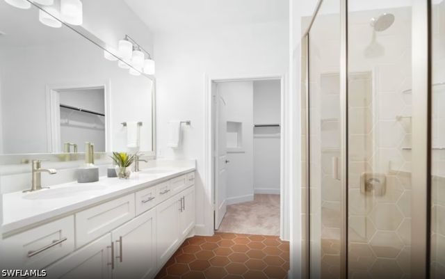 2121 Seville LN, Naples, FL 34120