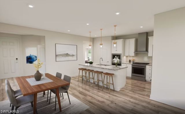 2121 Seville LN, Naples, FL 34120