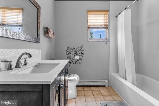 12 JACOBSON ST, Sayreville, NJ 08872