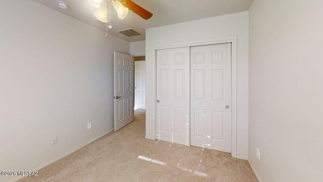 8007 S Dolphin Way, Tucson, AZ 85756